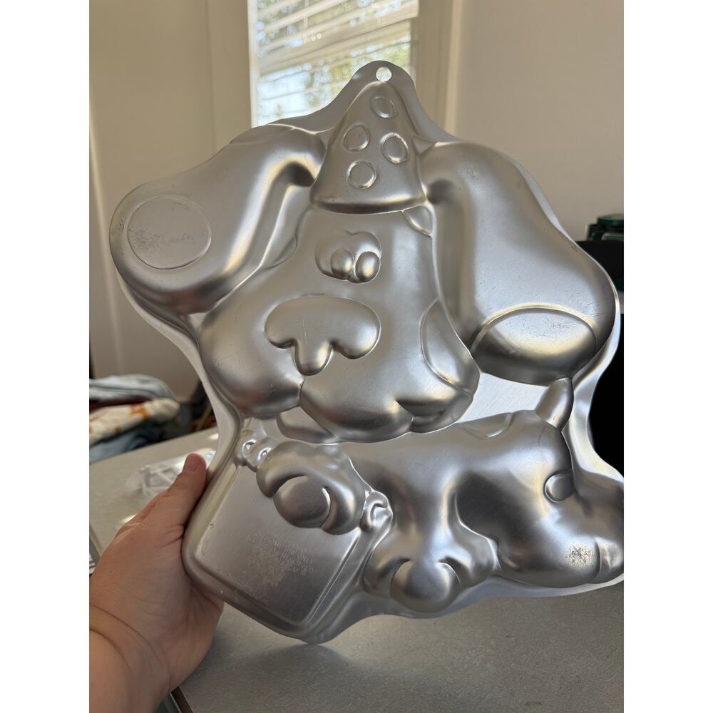 Vintage 1999 Wilton Blues Clues Dog Aluminum Cake Pan 2105-3060